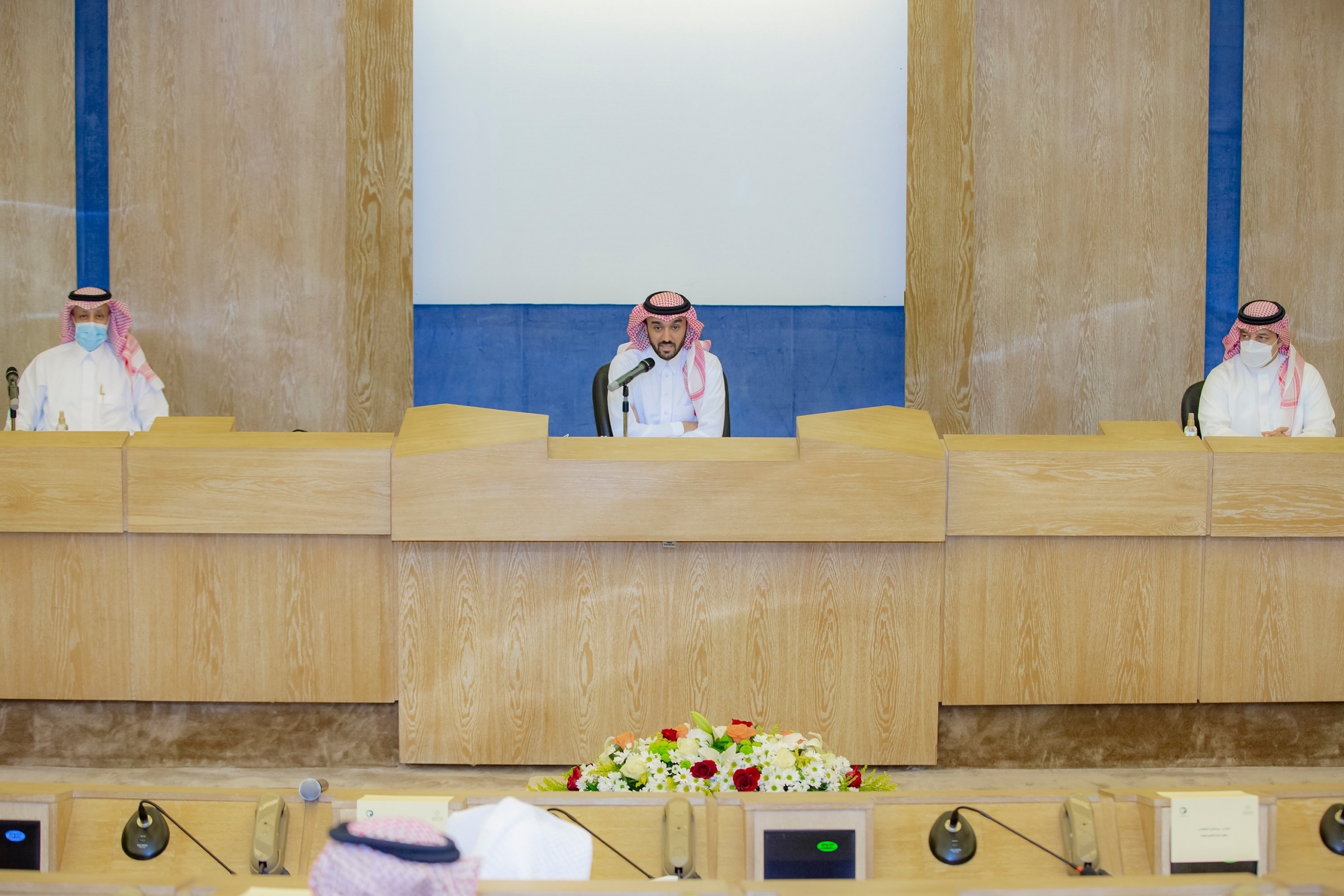 وزير الرياضة يجتمع برؤساء أندية دوري محمد بن سلمان