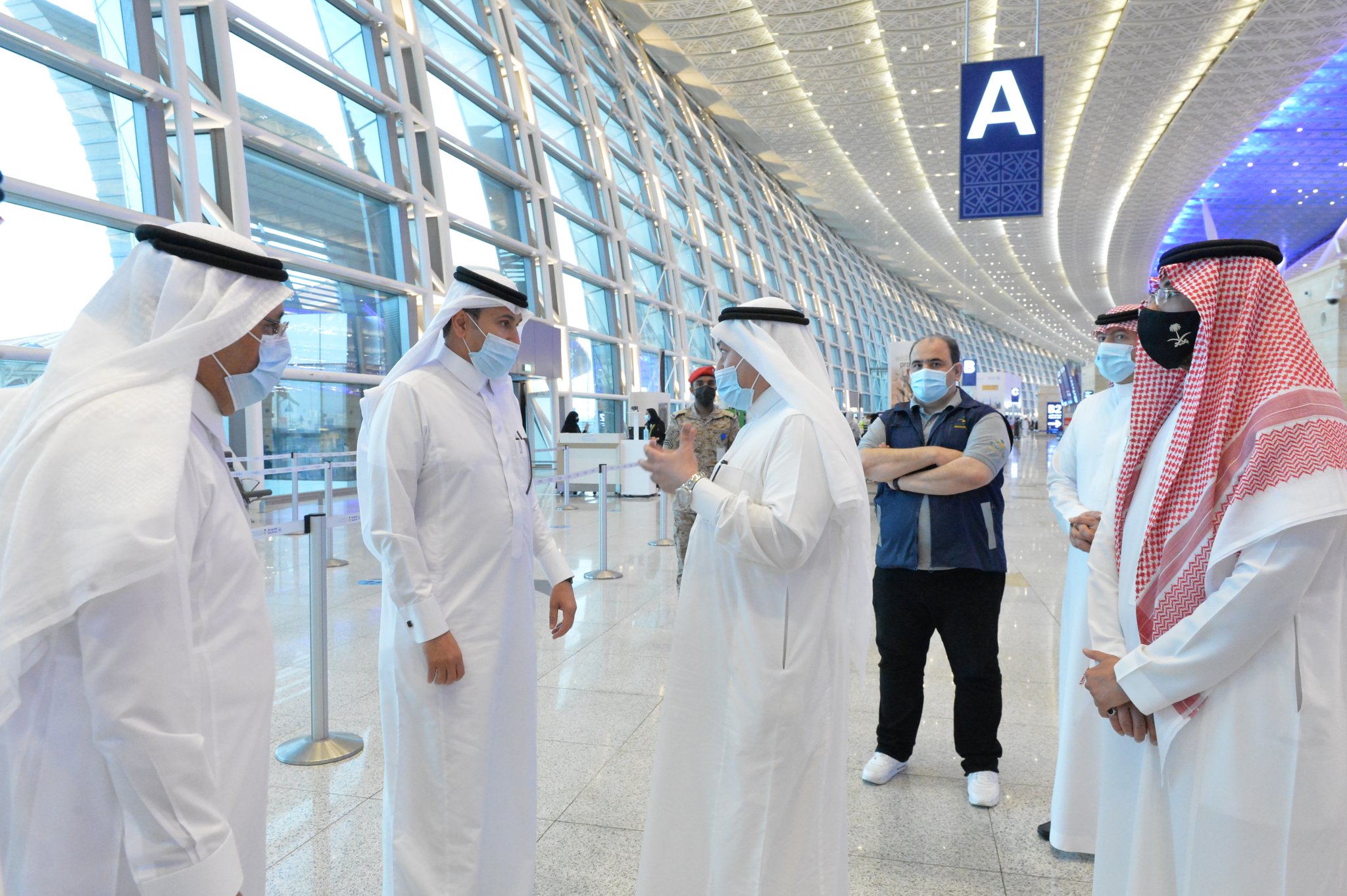 وزير النقل يتفقد مطاري الرياض وجدة ‎استعدادًا لعودة الرحلات الدولية