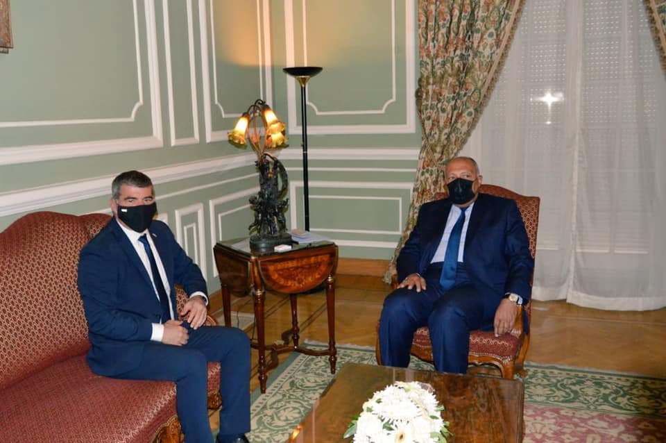 وزير خارجية إسرائيل يزور مصر لتثبيت الهدنة في غزة