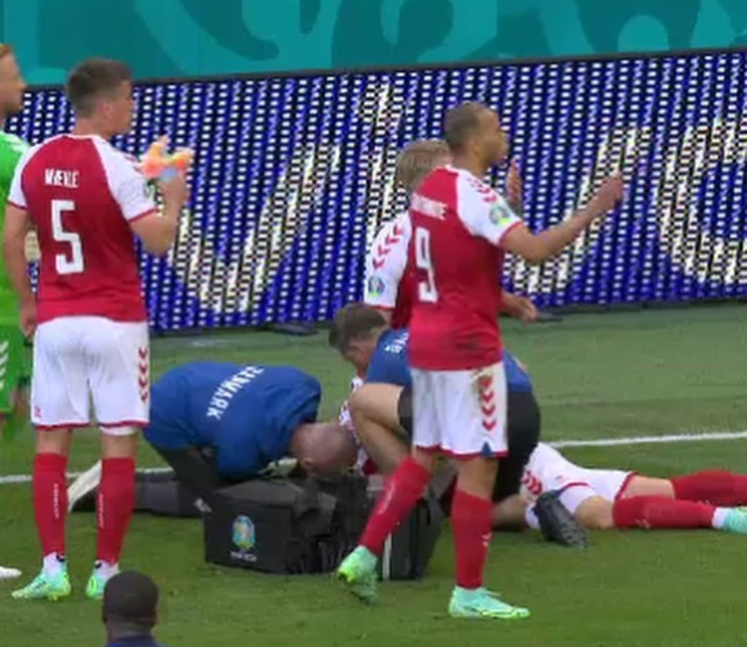 بعد إنقاذ حياة إريكسن لاعب الدنمارك تعرف على معنى إسعاف CPR