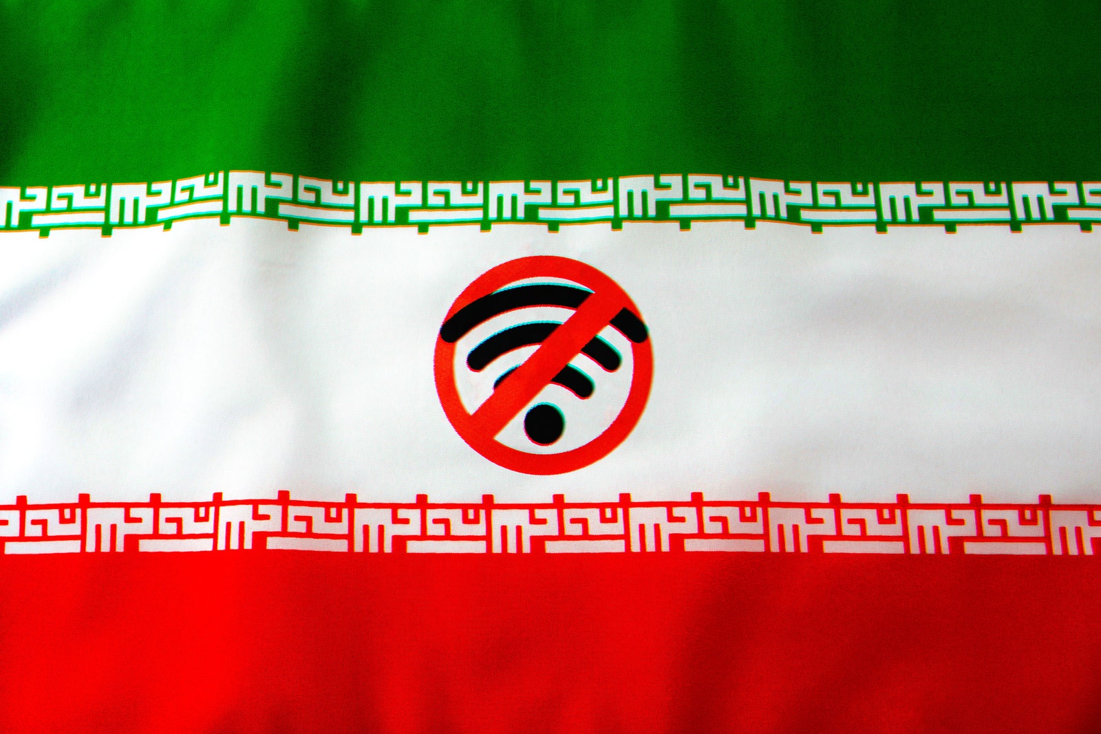 60 مليونًا في إيران معرّضون للجلد والحبس بسبب الإنترنت