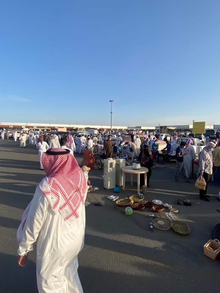 إغلاق سوق الحراج بخميس مشيط لمخالفة الإجراءات الاحترازية