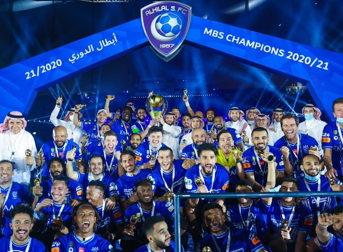 حسم مصير أجانب الهلال بعد 10 أيام