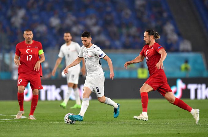 منتخب إيطاليا يفتتح يورو 2020 بثلاثية مُدوية