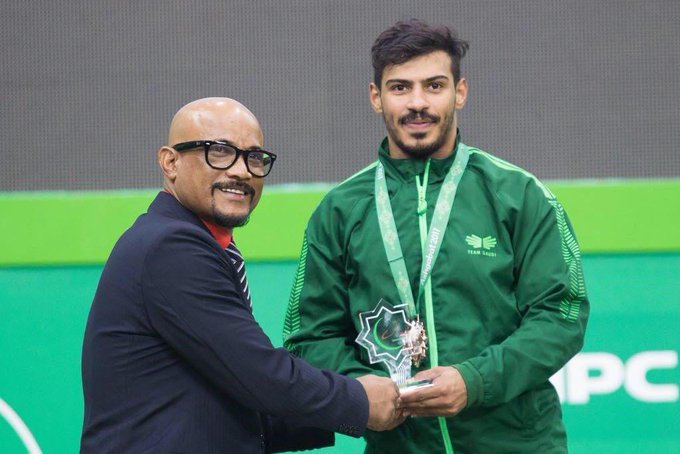 الرباع السعودي محمود آل أحميد يتأهل إلى أولمبياد طوكيو