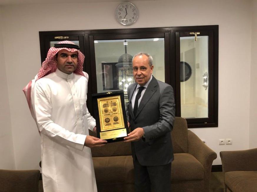 عامر حلواني أحبه أهل الأحساء والطلبة فكرمه الملحق الثقافي السعودي في تونس