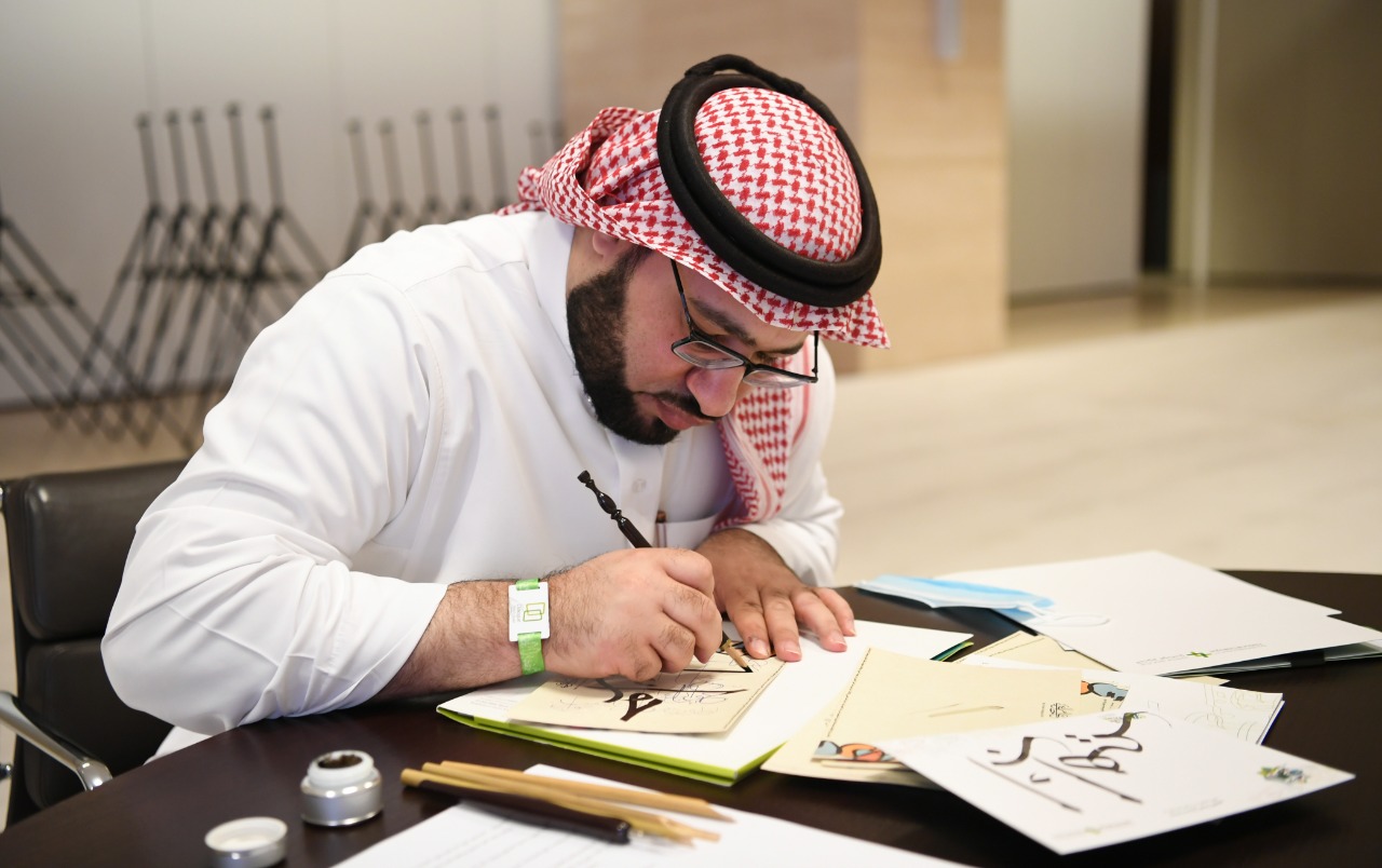 مركز الملك عبدالعزيز للحوار الوطني يطلق ورشة عمل حوار الخط العربي