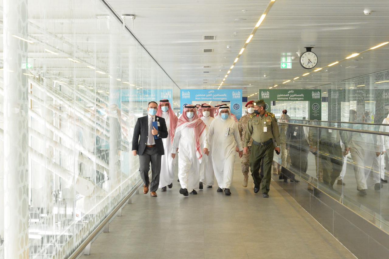 رئيس الطيران المدني يتفقد مطار الأمير محمد بن عبدالعزيز الدولي بالمدينة