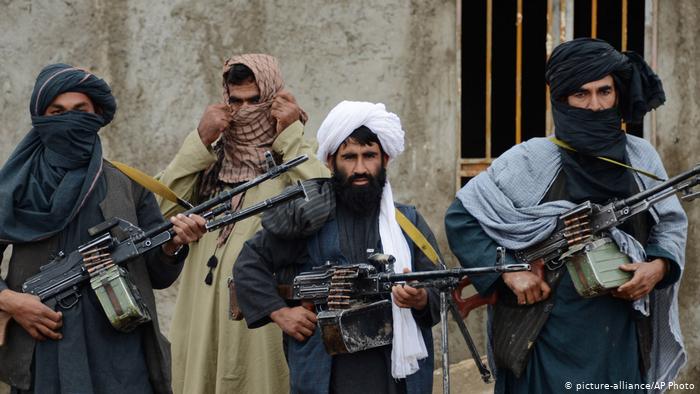 الآلاف في أفغانستان يفرون من خطر الشبح الأسود