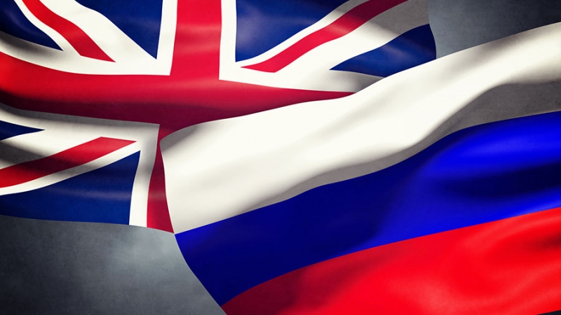 توتر بين روسيا وبريطانيا بسبب طرد غواصة 
