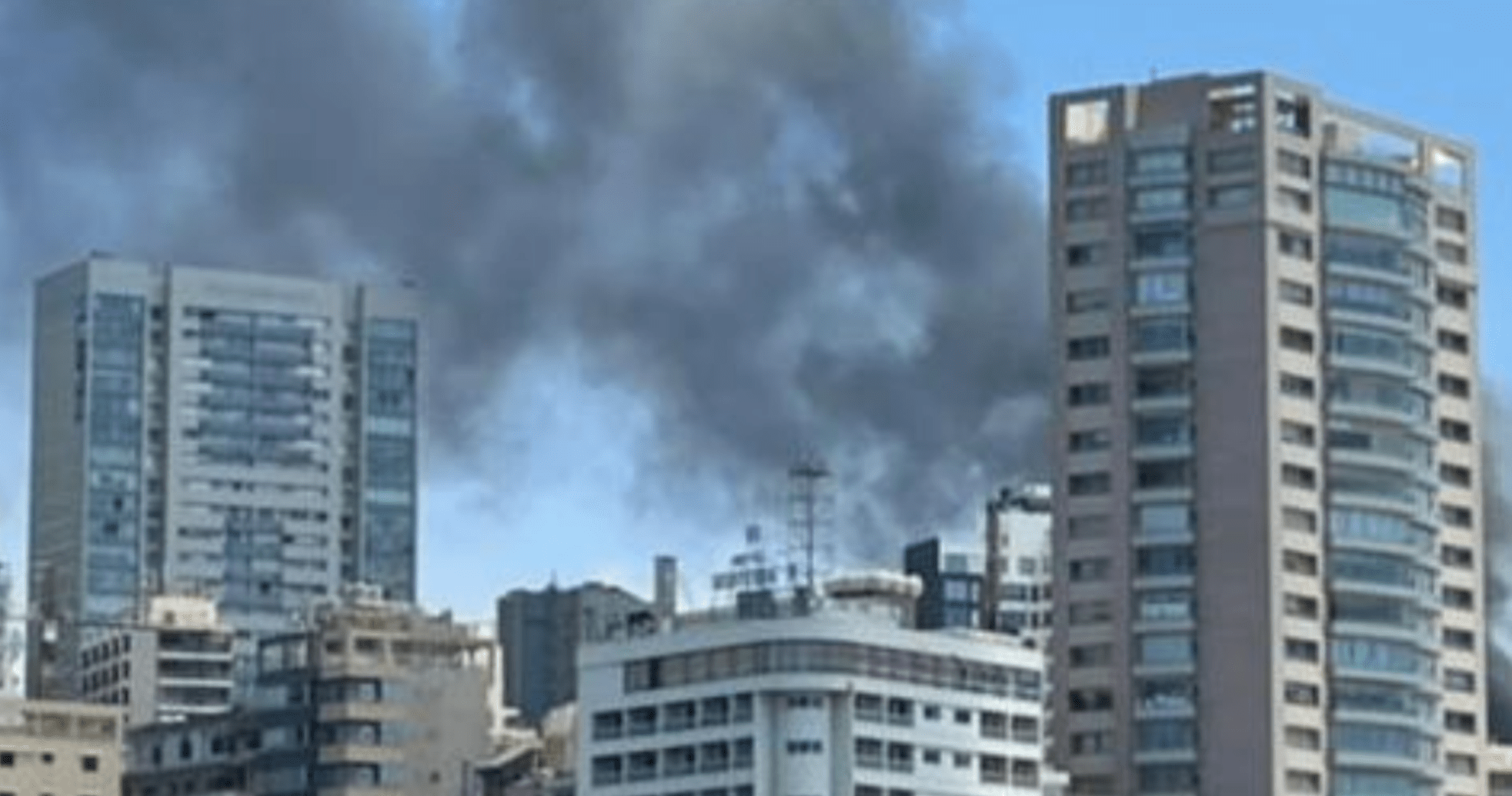 حريق كبير بفندق لافيدا في بيروت