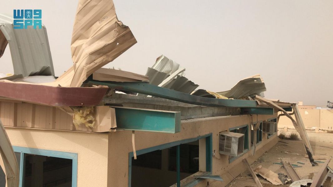 صور .. تضرر مدرسة في عسير بعد سقوط الدرون الحوثية المفخخة