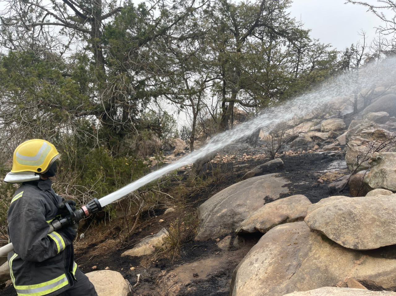 إمارة عسير: حريق منتزه الجرّة لا يشكل خطرًا وأعمال المكافحة مستمرة