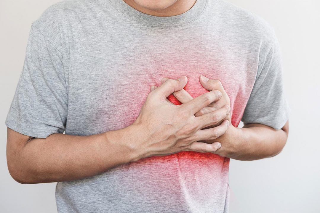 استشاري: الجلطات القلبية تصيب الرجال أكثر من النساء لأن قلوبهم حساسة