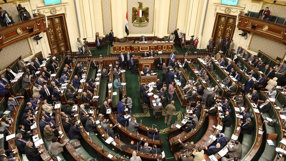 البرلمان المصري يغلّظ عقوبة التحرش