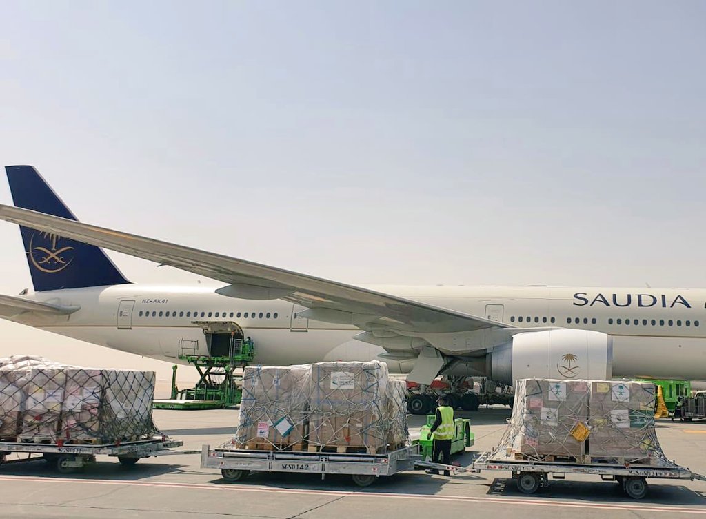 وصول الطائرة الإغاثية الثالثة إلى تونس ضمن الجسر الجوي السعودي