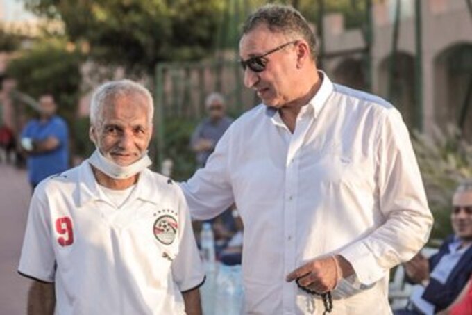 جماهير الأهلي المصري لنجوم الفريق: كافئوا محمود الخطيب
