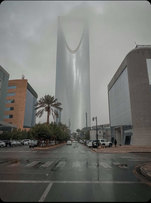شاهد.. أمطار وسيول في الرياض