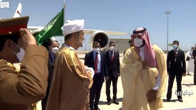 وزير الخارجية: زيارة السلطان هيثم لـ السعودية تعكس عمق الأواصر بين قيادتي البلدين