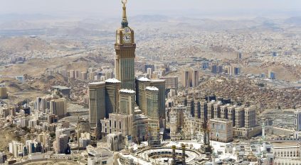 غرامة تصل إلى 100 ألف ريال لمن ينقل أو يوصل حاملي تأشيرات الزيارة إلى مكة المكرمة والمشاعر
