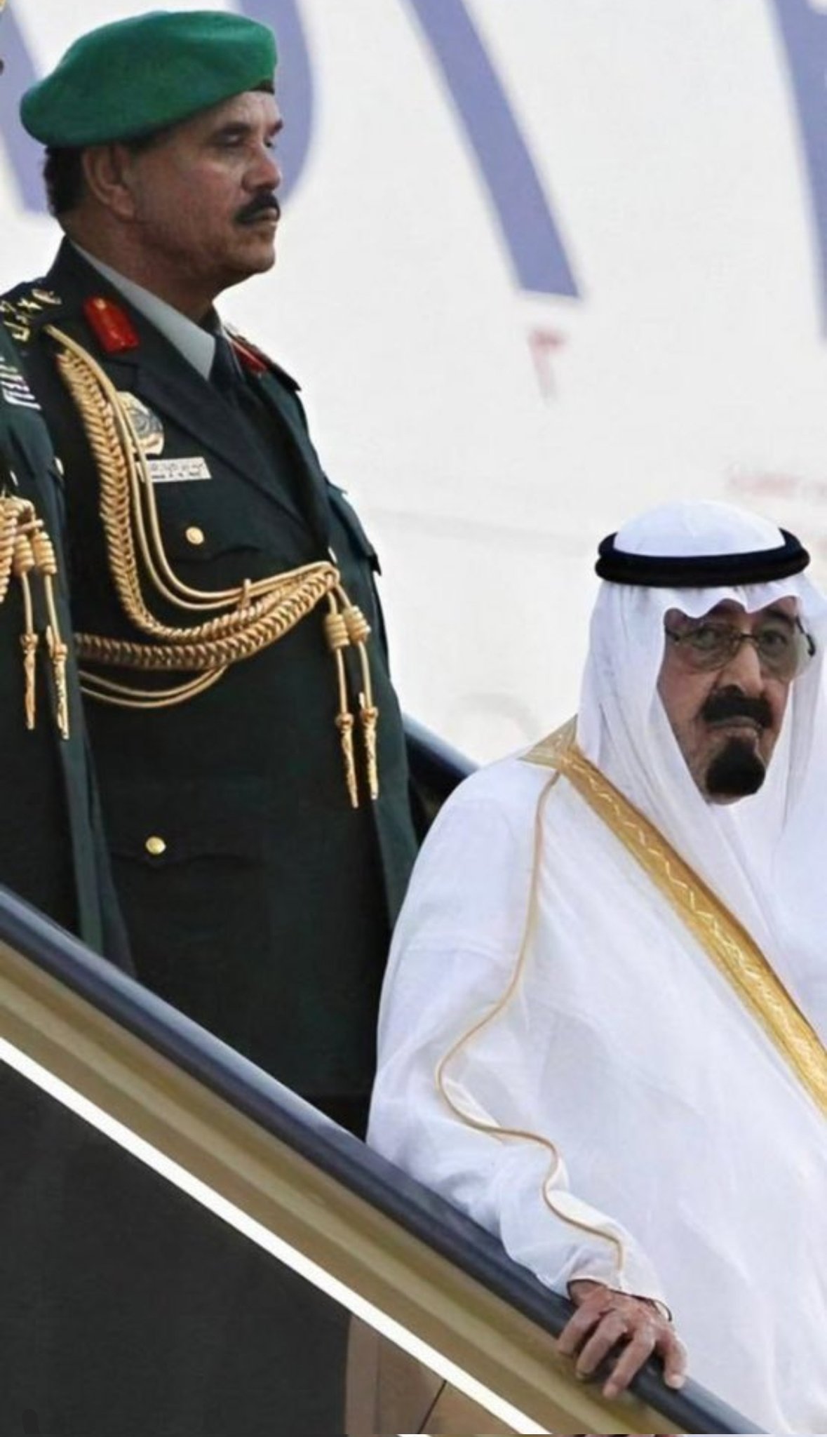 عبيد بن غثيث العنزي