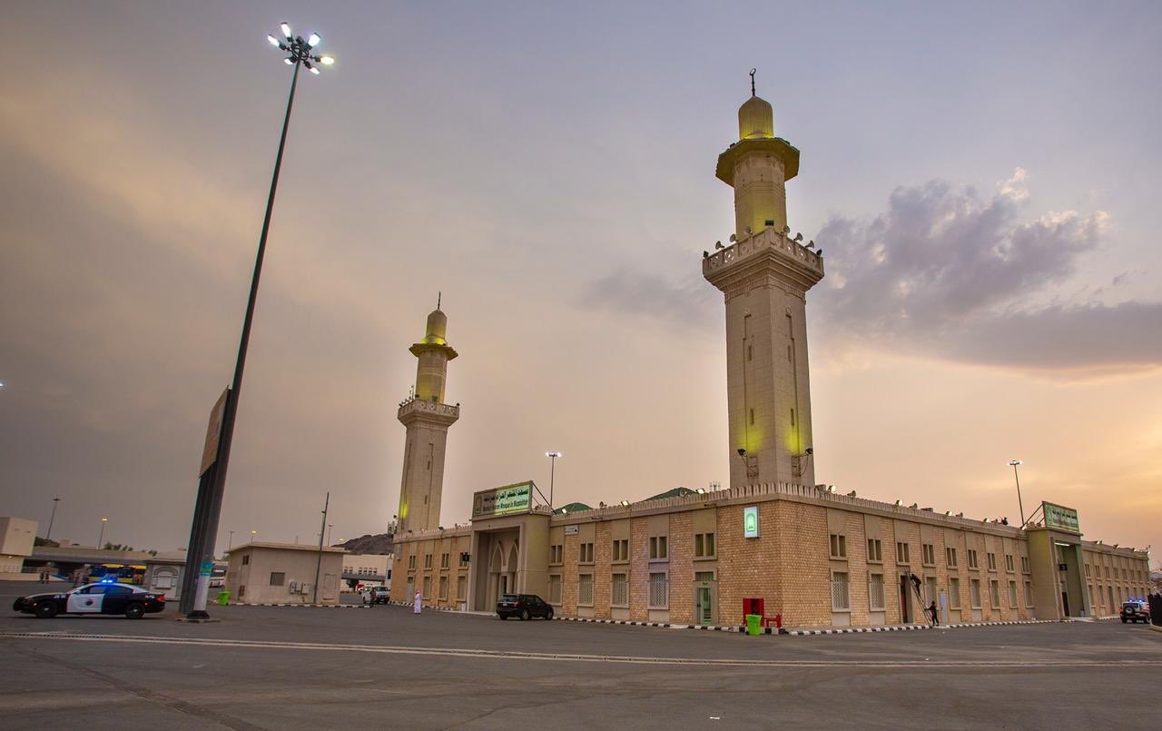 مسجد المشعر الحرام بمزدلفة يتهيأ لاستقبال الحجاج
