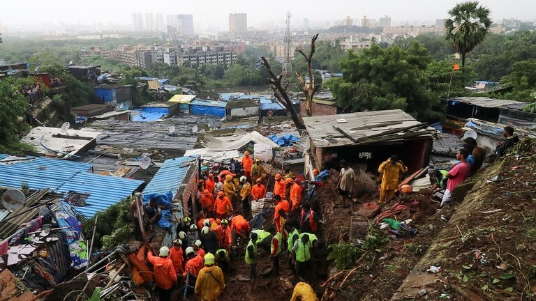 مقتل 36 شخصًا في الهند بانهيارات أرضية جراء الفيضانات