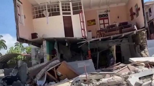 حصيلة ضحايا زلزال هايتي تصل إلى 304 قتلى