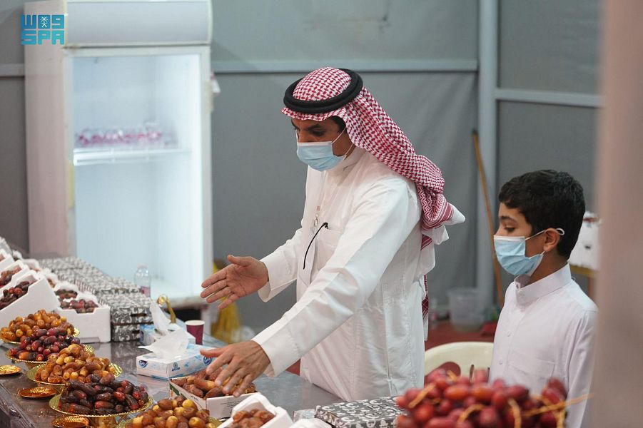 65 نوعًا من التمور في مهرجان دومة الجندل أبرزها حلوة الجوف