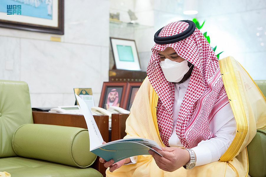 أمير الرياض بالنيابة يطلع على استعدادات إدارة التعليم لبداية العام الدراسي