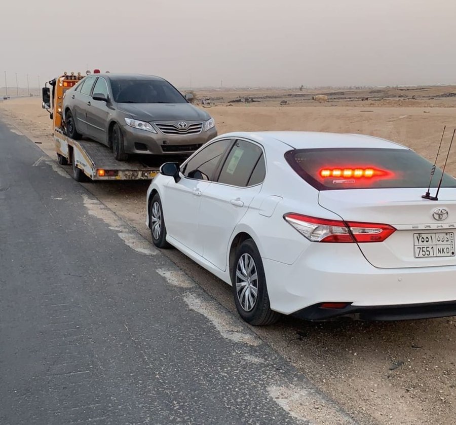 ضبط قائد مركبة متهور يعكس الطريق بسرعة جنونية في الرياض