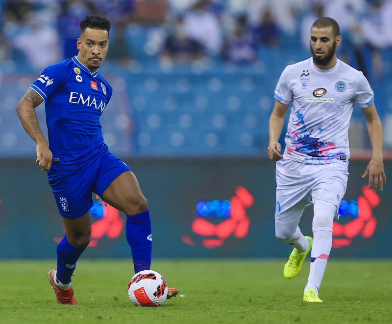 الهلال والباطن