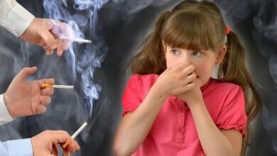 التدخين السلبي يهدد حياة الأطفال