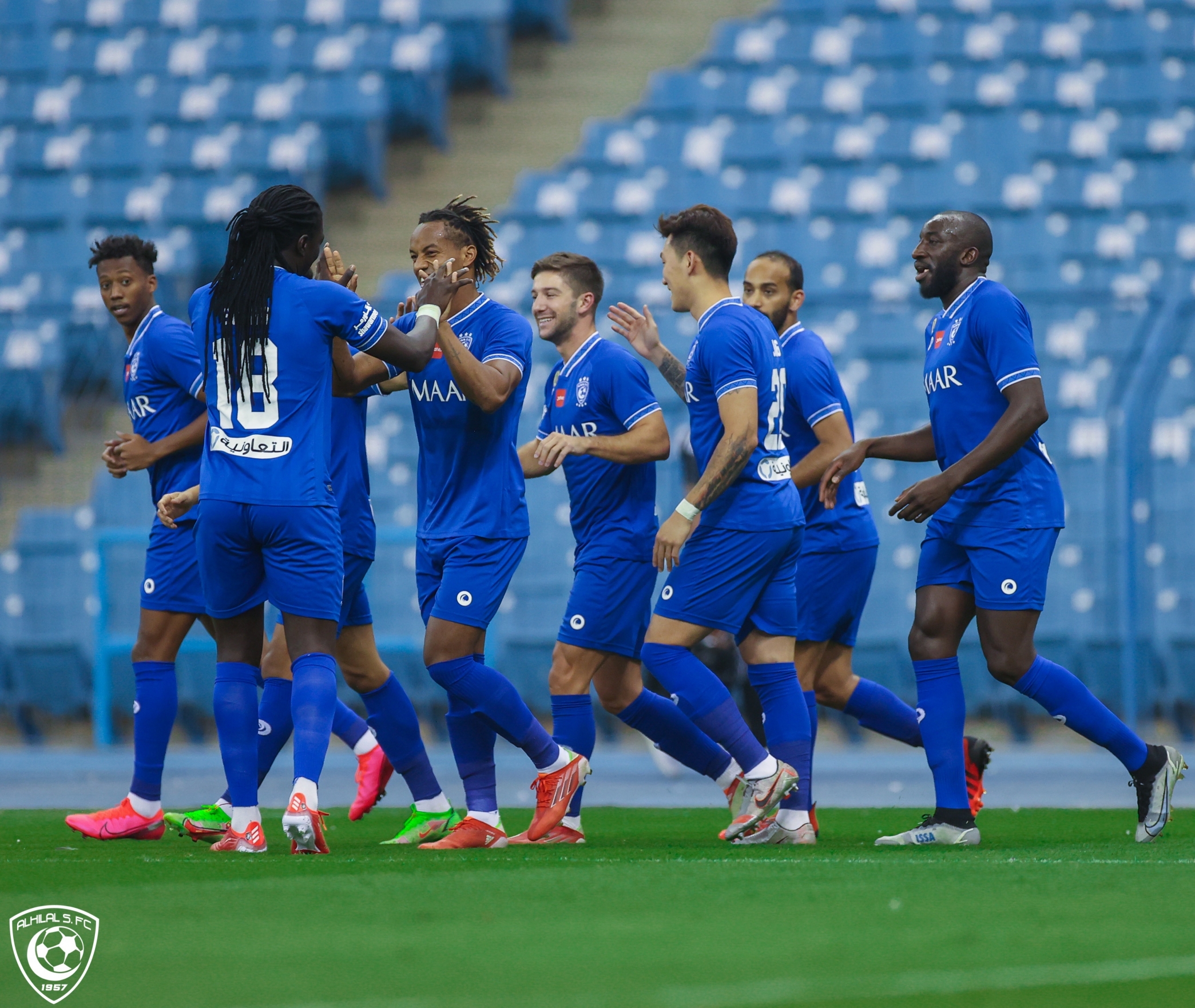 الأقرب لمغادرة الهلال من الأجانب الـ7