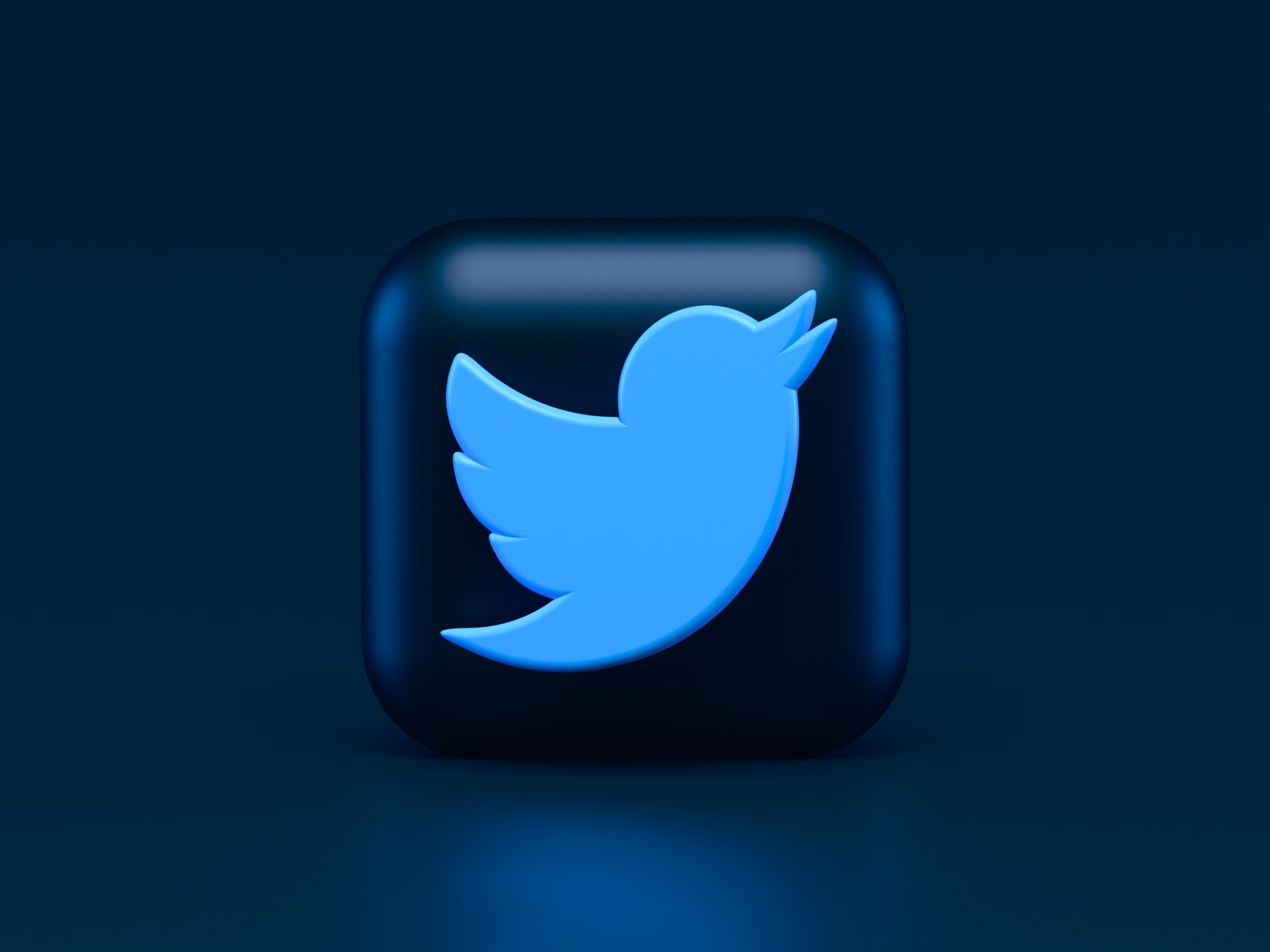 تويتر يتيح للمستخدمين إزالة الإشارة إليهم في التغريدات