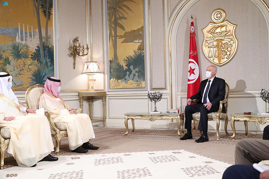 رئيس تونس يستقبل الوزير قطان ويبحثان التعاون المشترك