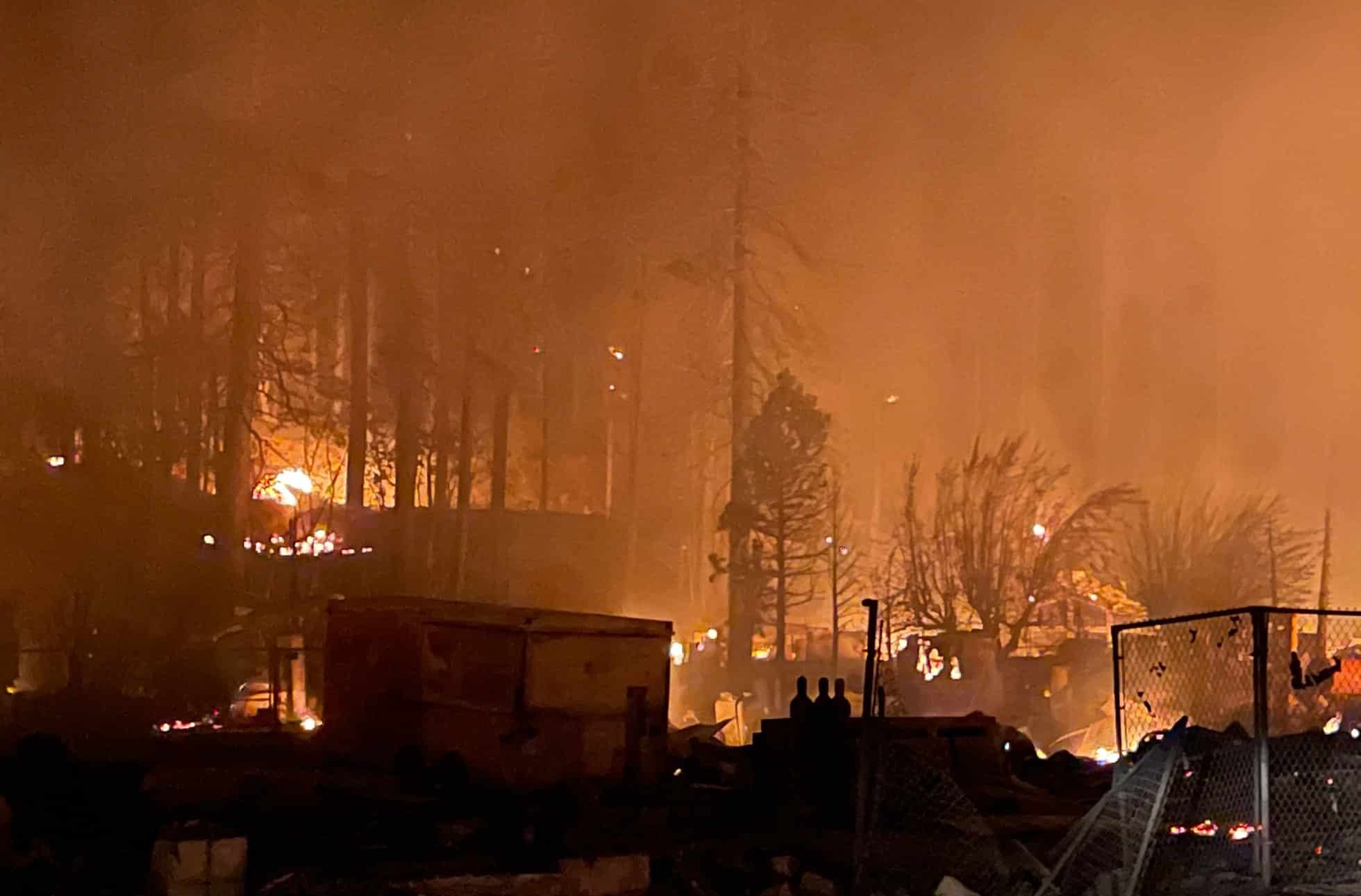 شاهد حريق كاليفورنيا يدمر مدينة عمرها 150 عامًا في ساعتين
