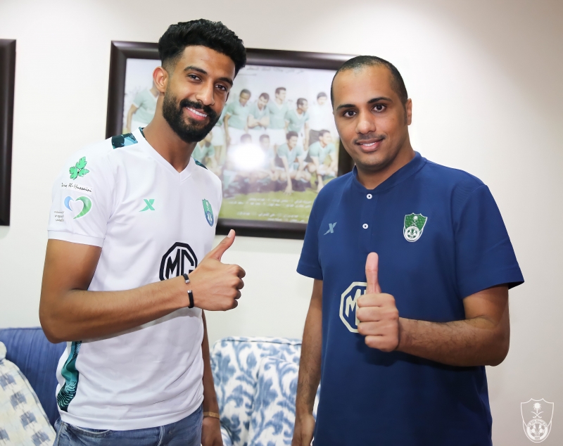 فهد الحمد لاعب الأهلي الجديد