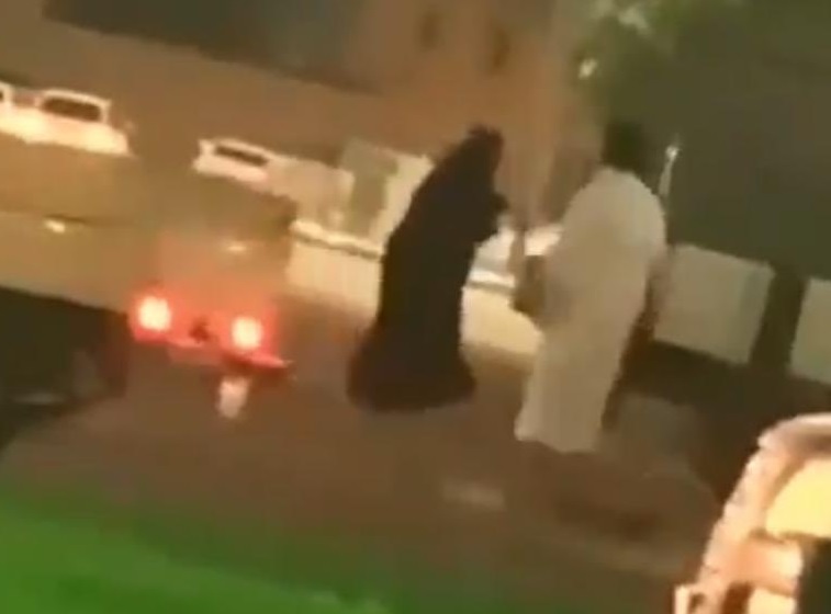 النائب العام يأمر بضبط شخص لاحَق امرأة واعتدى عليها بمكان عام في الخرج