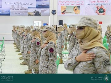 تخريج الدفعة الأولى من مركز تدريب الكادر النسائي للقوات المسلحة