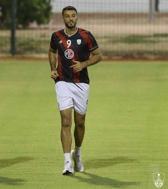 عمر السومة لاعب الأهلي