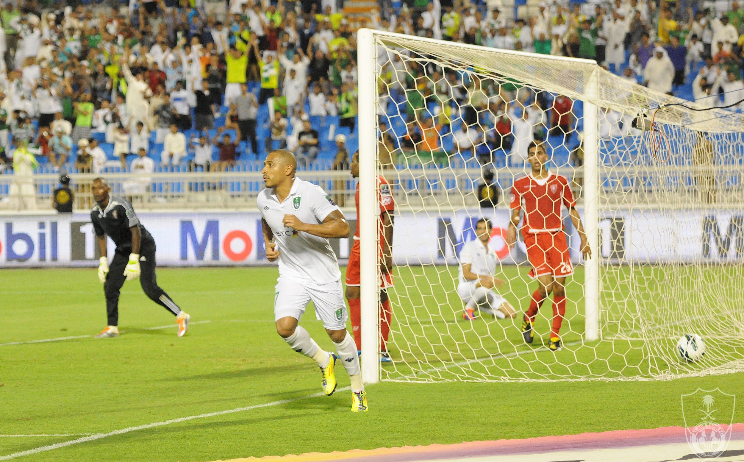 الأهلي يستعيد ذكريات آخر مباراة خاضها في ملعب عبدالله الفيصل