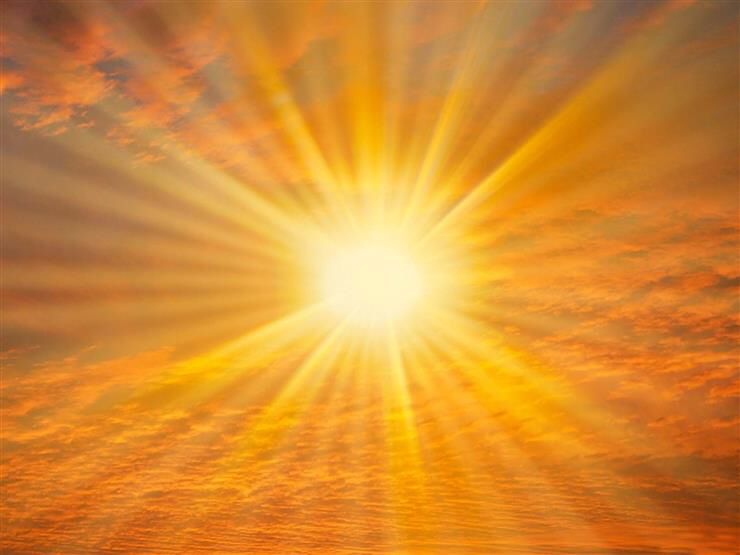 أبو زاهرة: البقع الشمسية تتطور مع ارتفاع نشاط الدورة الجديدة
