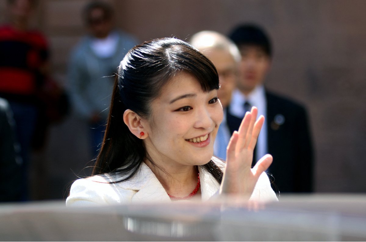 أميرة اليابان ترفض منحة حكومية بمليون إسترليني وتتخلى عن احتفالات زفافها ! 