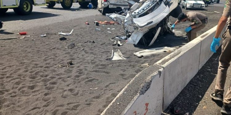 لحظة وقوع حادث المدينة المنورة المروري ومطالب بالفحص الدوري للشاحنات 1 لحظة وقوع حادث المدينة المنورة المروري ومطالب بالفحص الدوري للشاحنات