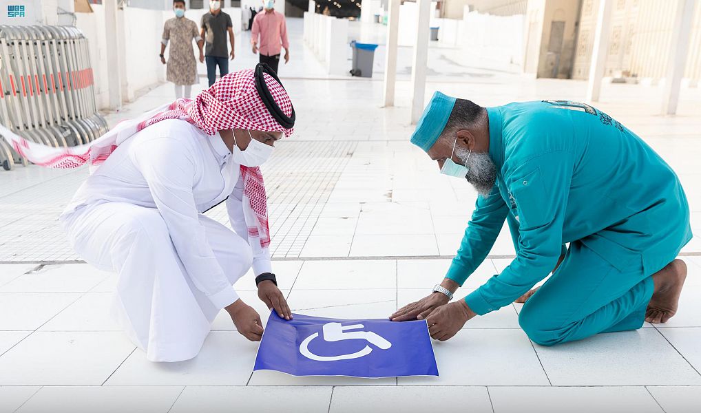 شؤون الحرمين تضع مسارات لذوي الإعاقة في المسجد الحرام