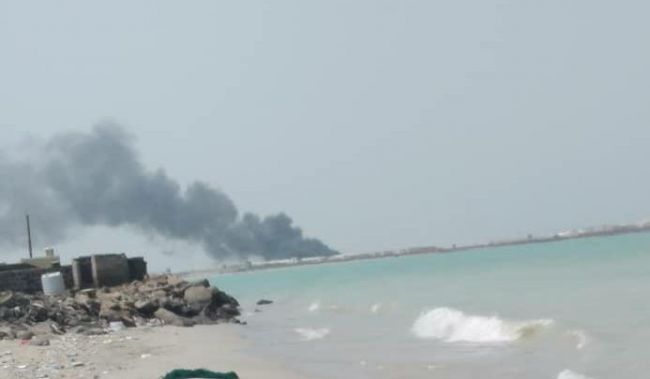 الحكومة اليمنية: الهجوم على ميناء المخا تحدٍ صارخ لجهود إنهاء الحرب