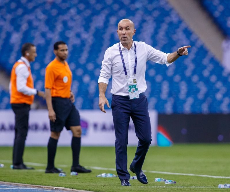 مدرب الهلال