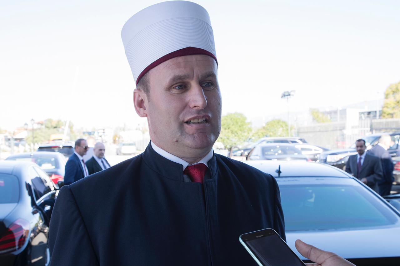 رئيس المشيخة الإسلامية الألباني: جهود قيادة المملكة في خدمة الإسلام مقدرة ومشكورة