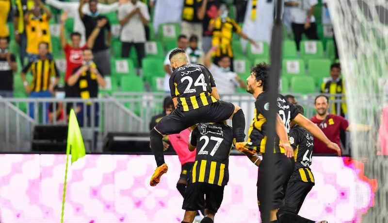 احتفال حمدان الشمراني في شباك الأهلي - الاتحاد والأهلي